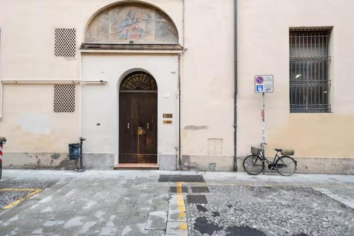 Pratello Elegante E Raffinata Mansarda Apartment โบโลญญา ภายนอก รูปภาพ