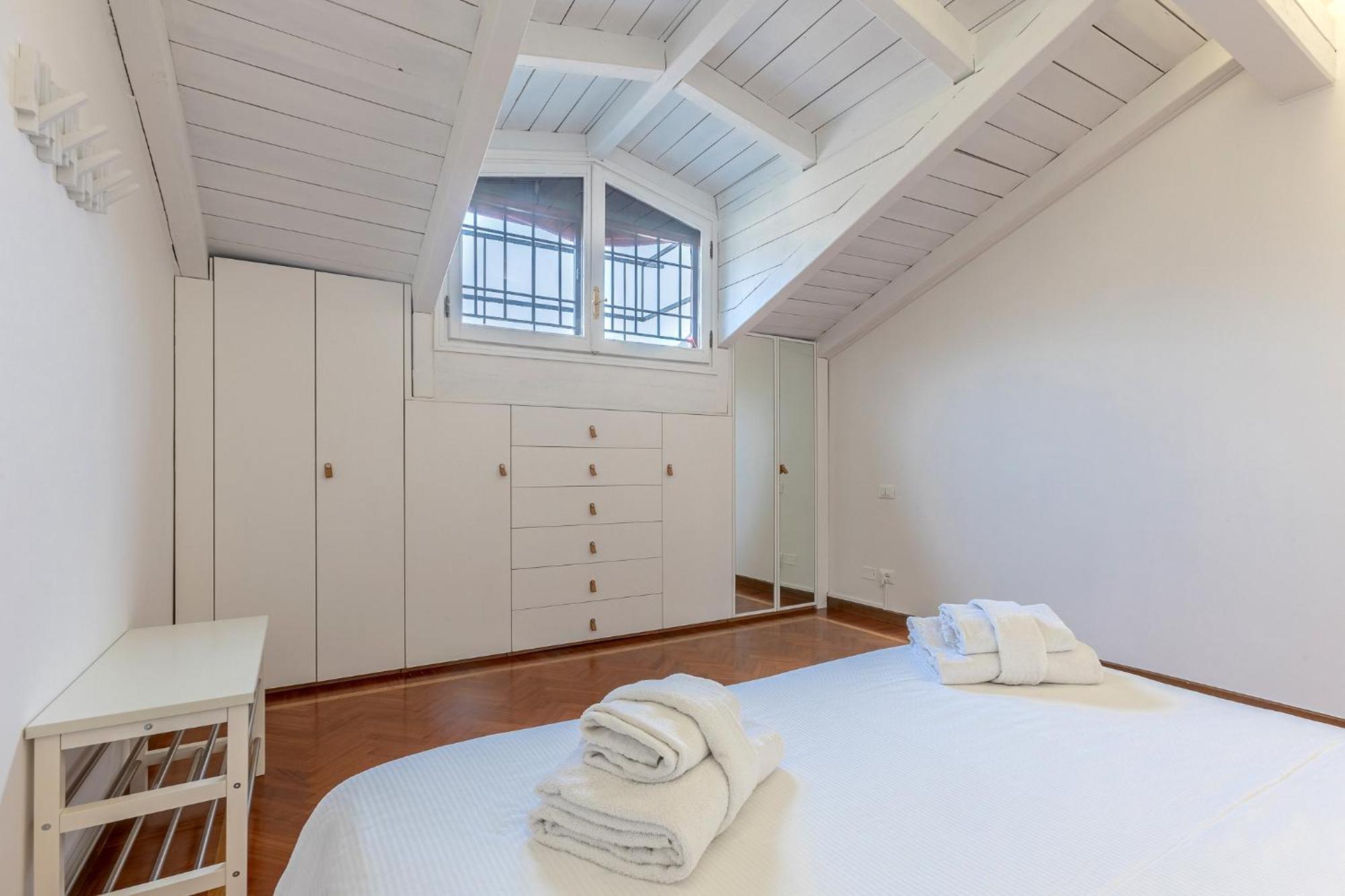Pratello Elegante E Raffinata Mansarda Apartment โบโลญญา ภายนอก รูปภาพ