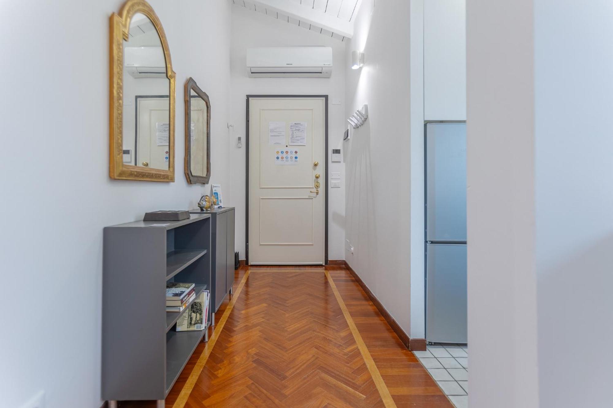 Pratello Elegante E Raffinata Mansarda Apartment โบโลญญา ภายนอก รูปภาพ